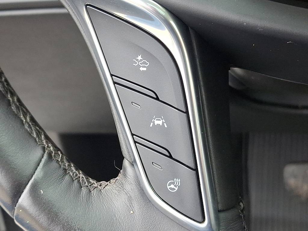 Thumbnail: 2017 Cadillac XT5 - 27