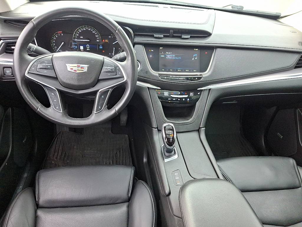 Thumbnail: 2017 Cadillac XT5 - 2