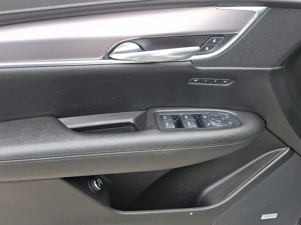 Thumbnail: 2017 Cadillac XT5 - 20