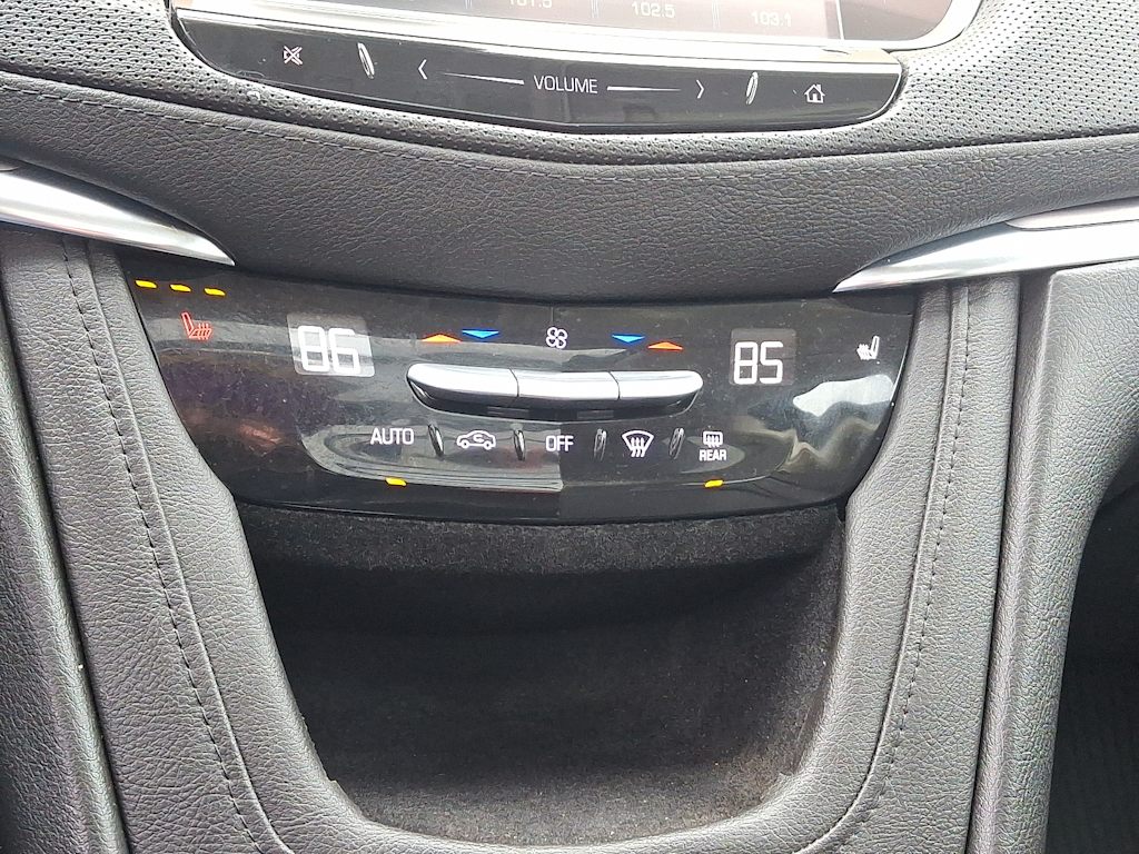 Thumbnail: 2017 Cadillac XT5 - 12