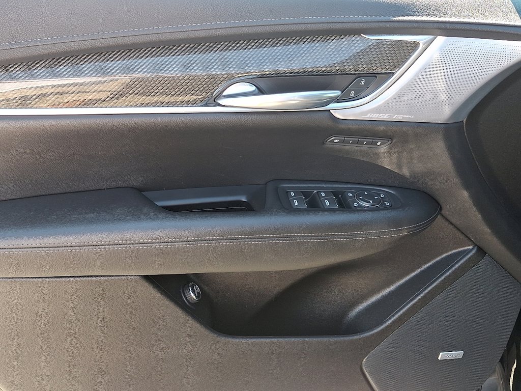 Thumbnail: 2021 Cadillac XT5 - 20