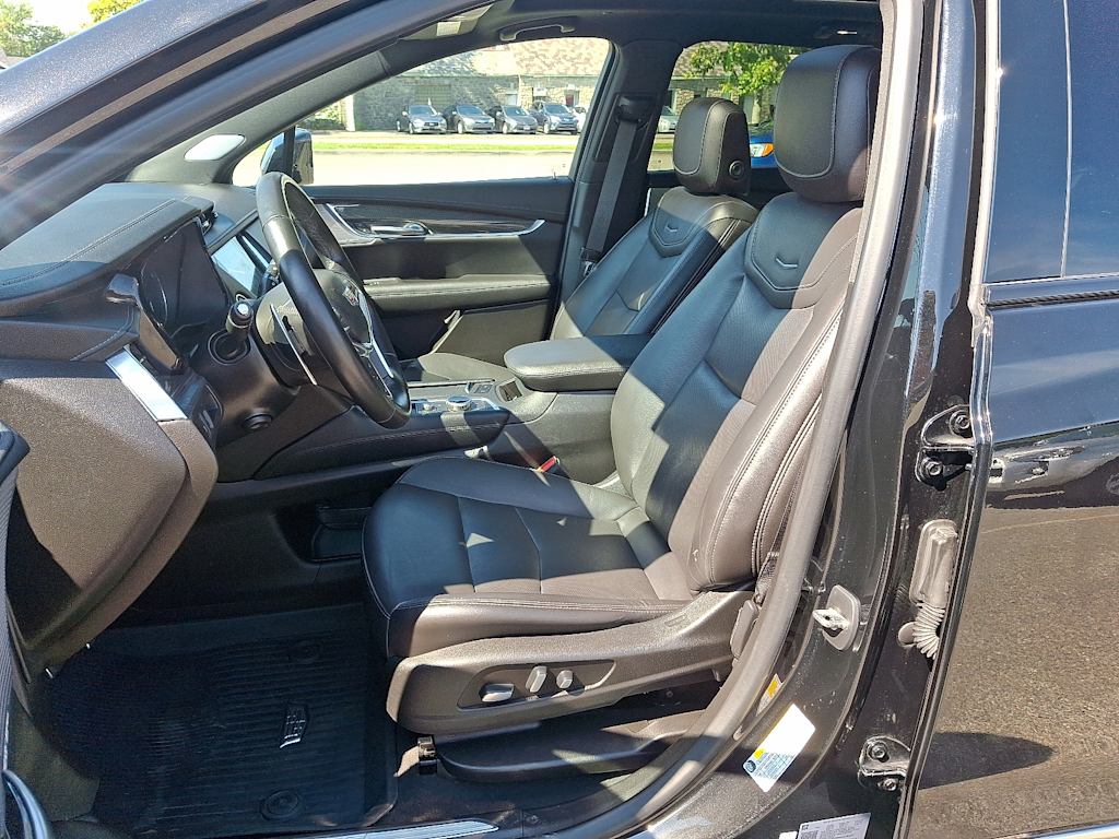 Thumbnail: 2021 Cadillac XT5 - 9