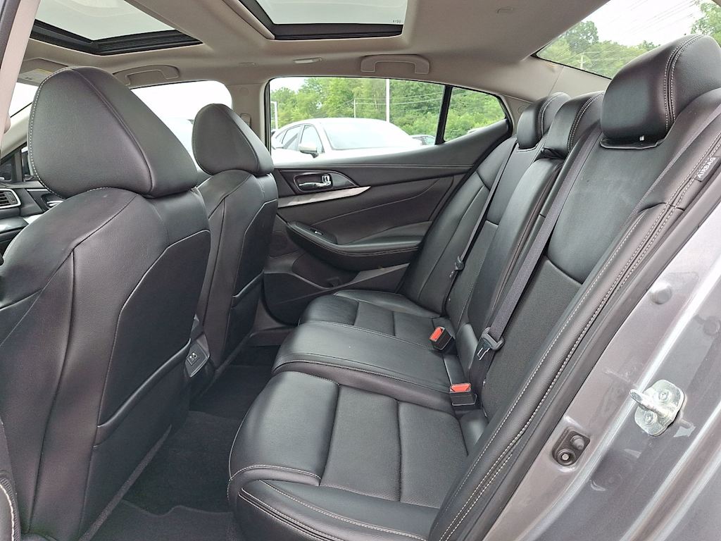 Thumbnail: 2019 Nissan Maxima - 10