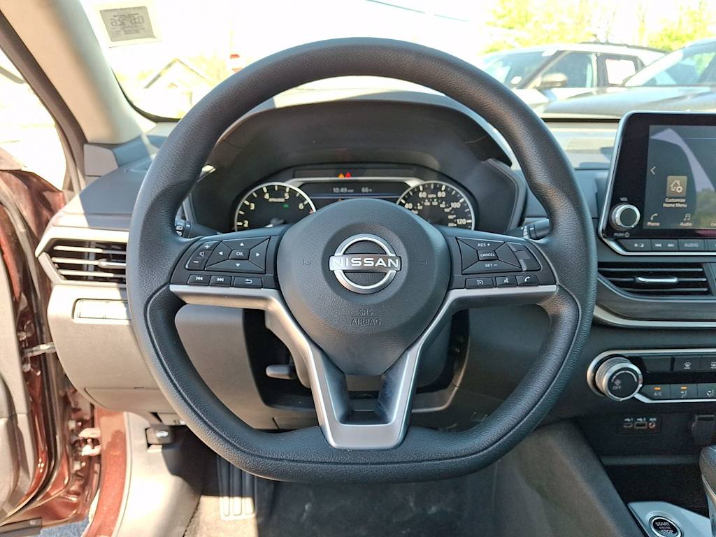 Thumbnail: 2024 Nissan Altima - 9
