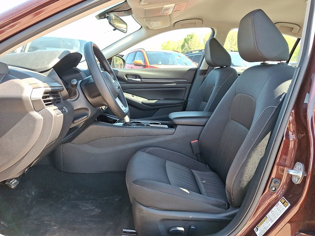 Thumbnail: 2024 Nissan Altima - 10