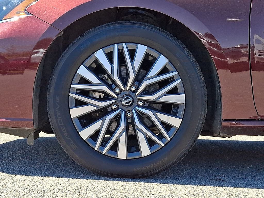 Thumbnail: 2024 Nissan Altima - 8