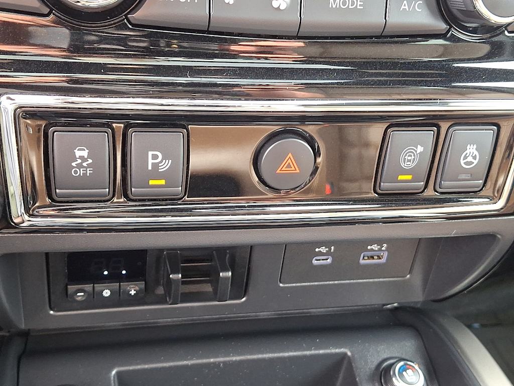 2021 Nissan Titan Platinum Reserve 22