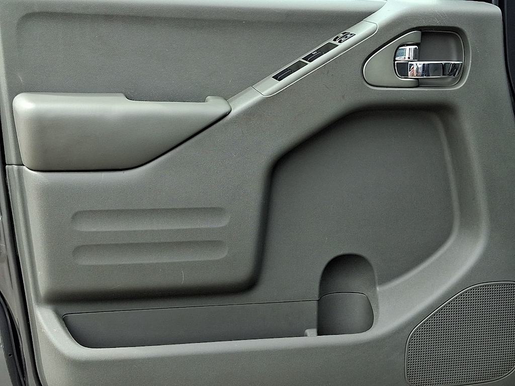 Thumbnail: 2016 Nissan Frontier - 21