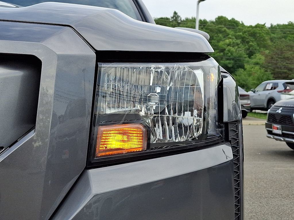 Thumbnail: 2024 Nissan Frontier - 17