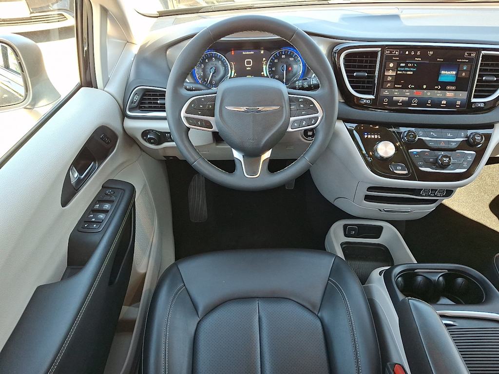 Thumbnail: 2023 Chrysler Pacifica - 2