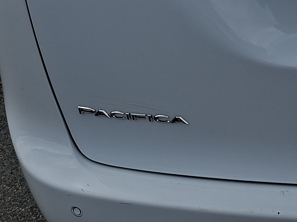 Thumbnail: 2023 Chrysler Pacifica - 7