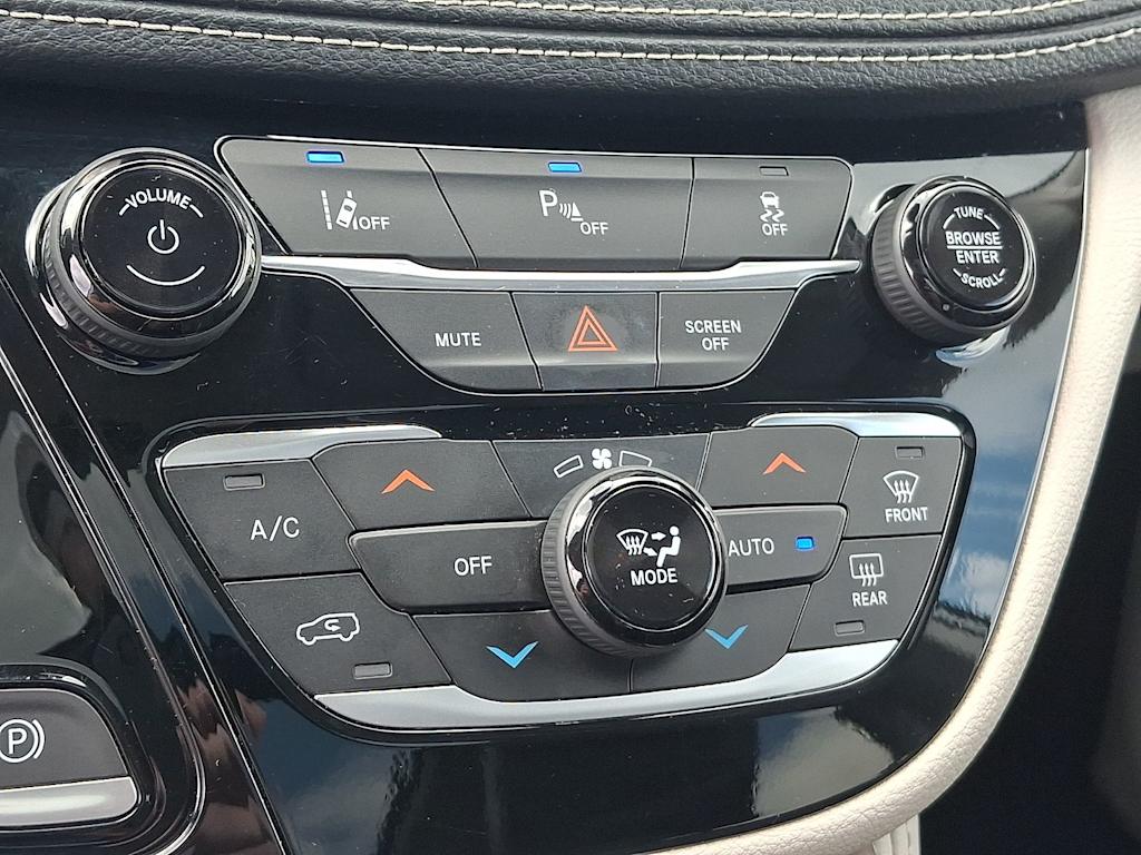 Thumbnail: 2023 Chrysler Pacifica - 20