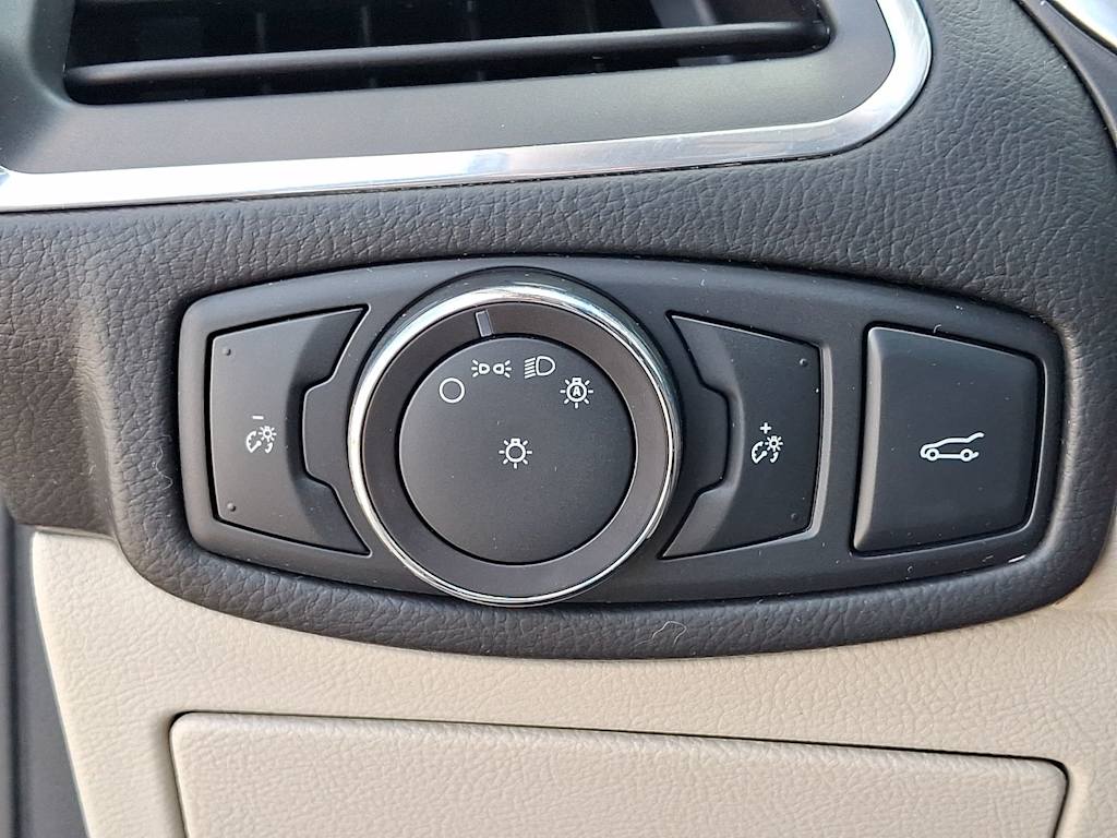 Thumbnail: 2018 Ford Edge - 30