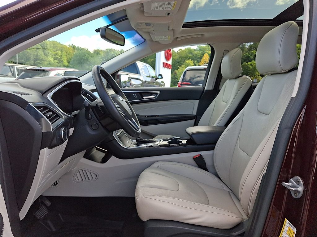 Thumbnail: 2018 Ford Edge - 9