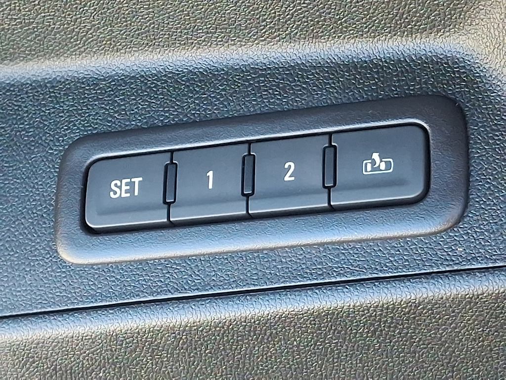 Thumbnail: 2019 Chevrolet Equinox - 25