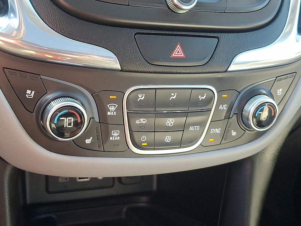 Thumbnail: 2019 Chevrolet Equinox - 18