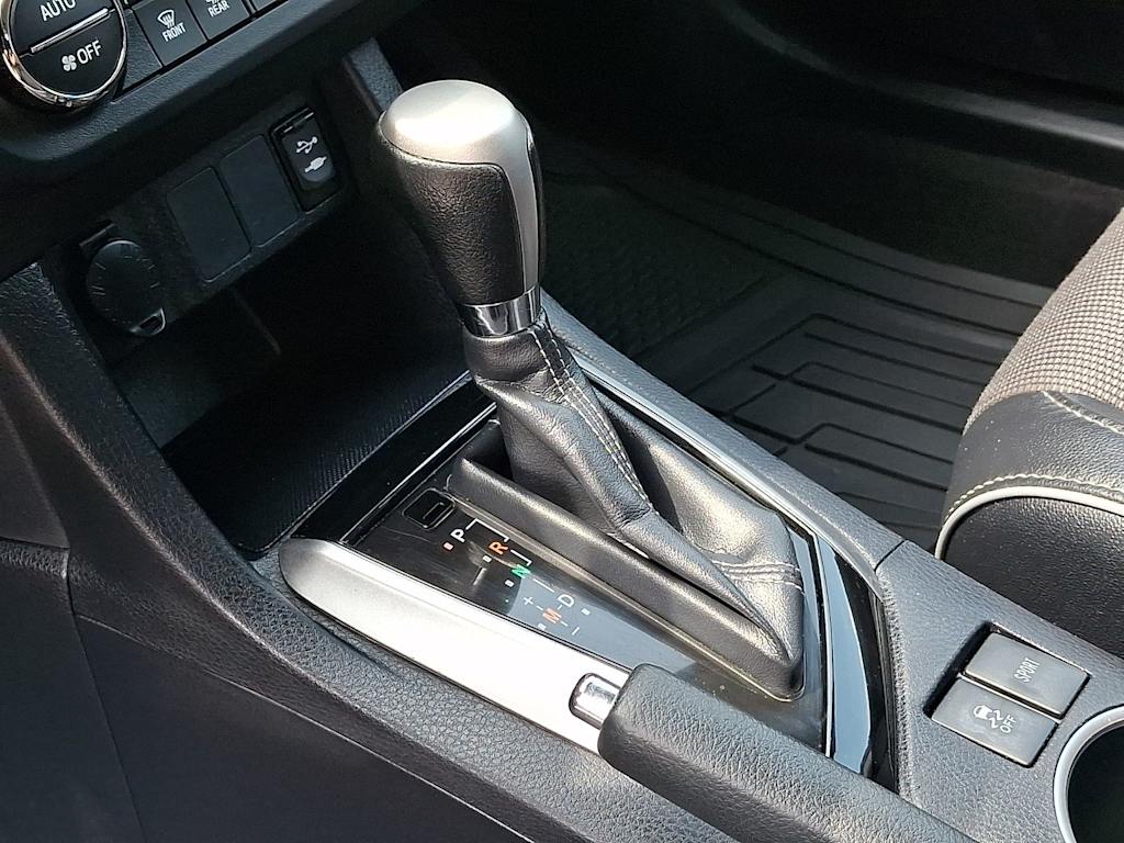 Thumbnail: 2016 Toyota Corolla - 12