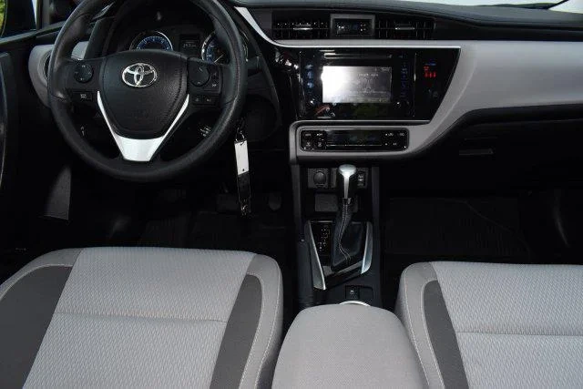 Thumbnail: 2018 Toyota Corolla - 8
