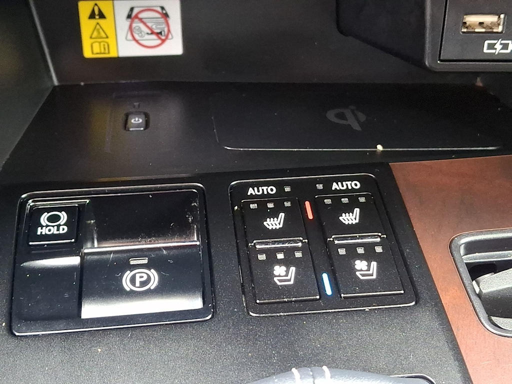 Thumbnail: 2022 Lexus RX - 26