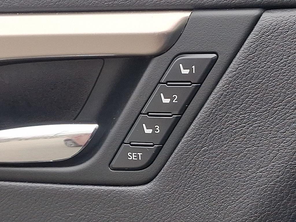 Thumbnail: 2022 Lexus RX - 28