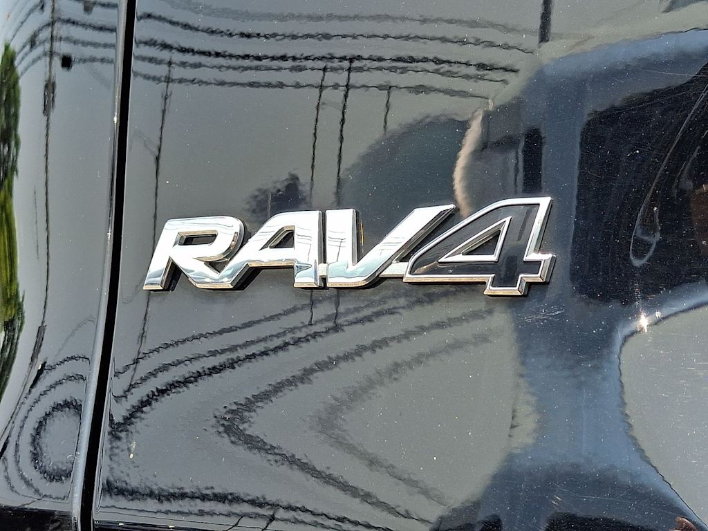 Thumbnail: 2020 Toyota RAV4 - 33