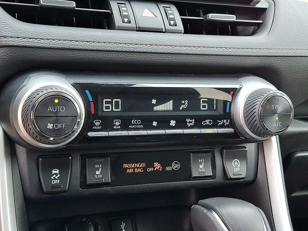 Thumbnail: 2020 Toyota RAV4 - 23