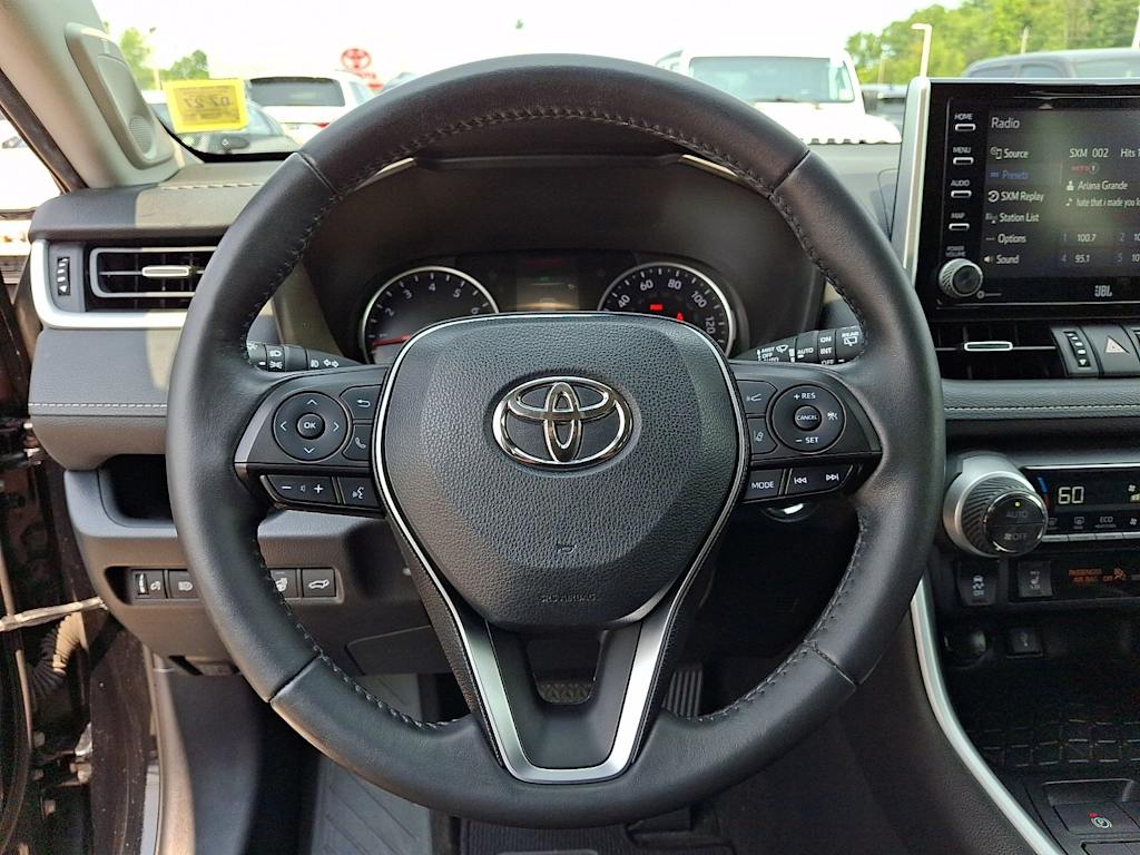 Thumbnail: 2020 Toyota RAV4 - 9