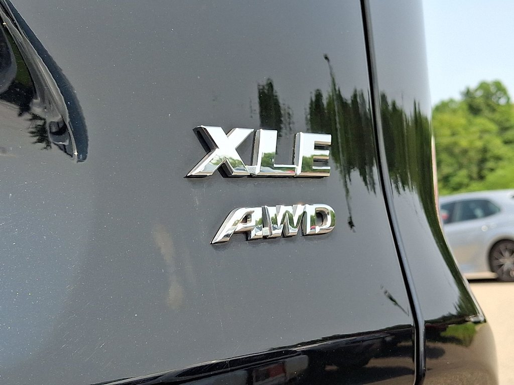 Thumbnail: 2020 Toyota RAV4 - 34