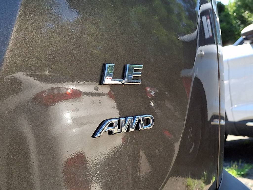 Thumbnail: 2015 Toyota RAV4 - 9