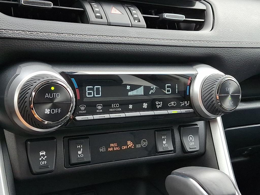 Thumbnail: 2025 Toyota RAV4 - 20