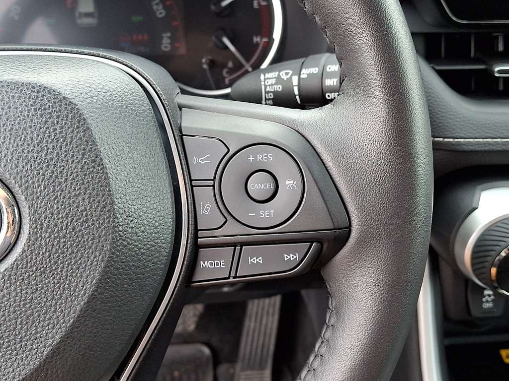 Thumbnail: 2025 Toyota RAV4 - 24