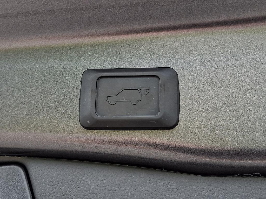 Thumbnail: 2025 Toyota RAV4 - 29