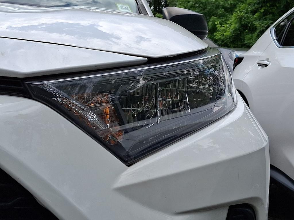 Thumbnail: 2019 Toyota RAV4 - 4