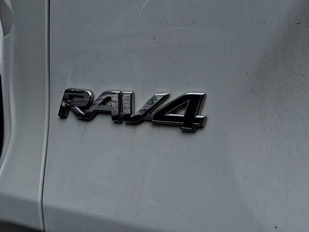 Thumbnail: 2019 Toyota RAV4 - 3