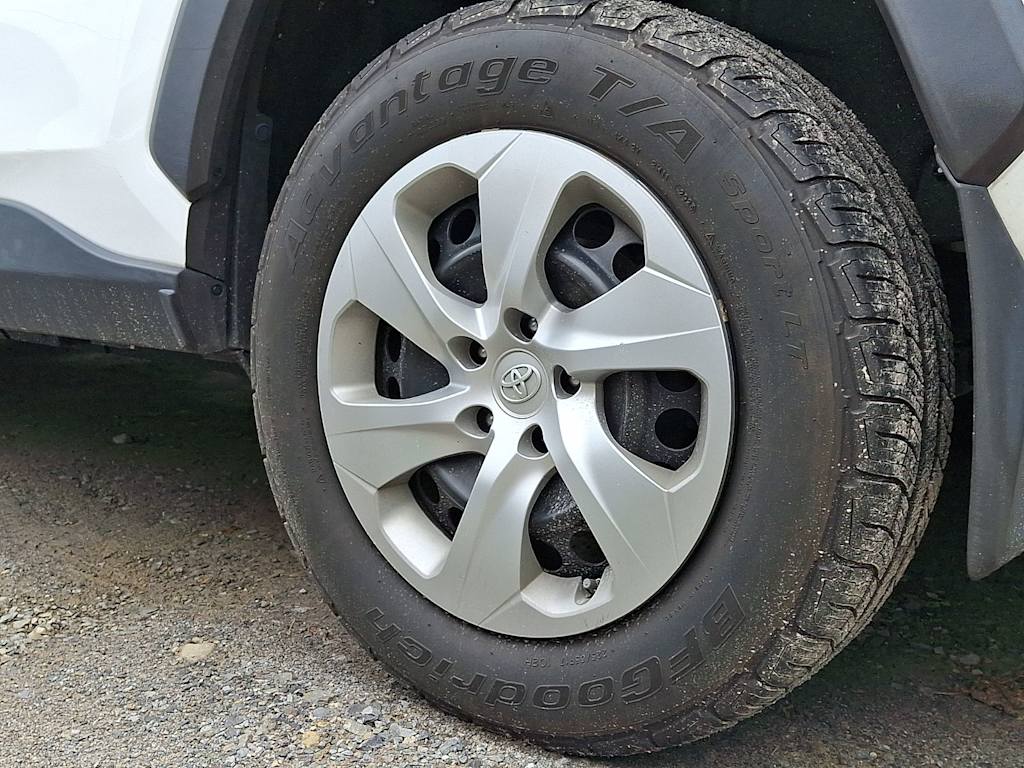 Thumbnail: 2021 Toyota RAV4 - 4