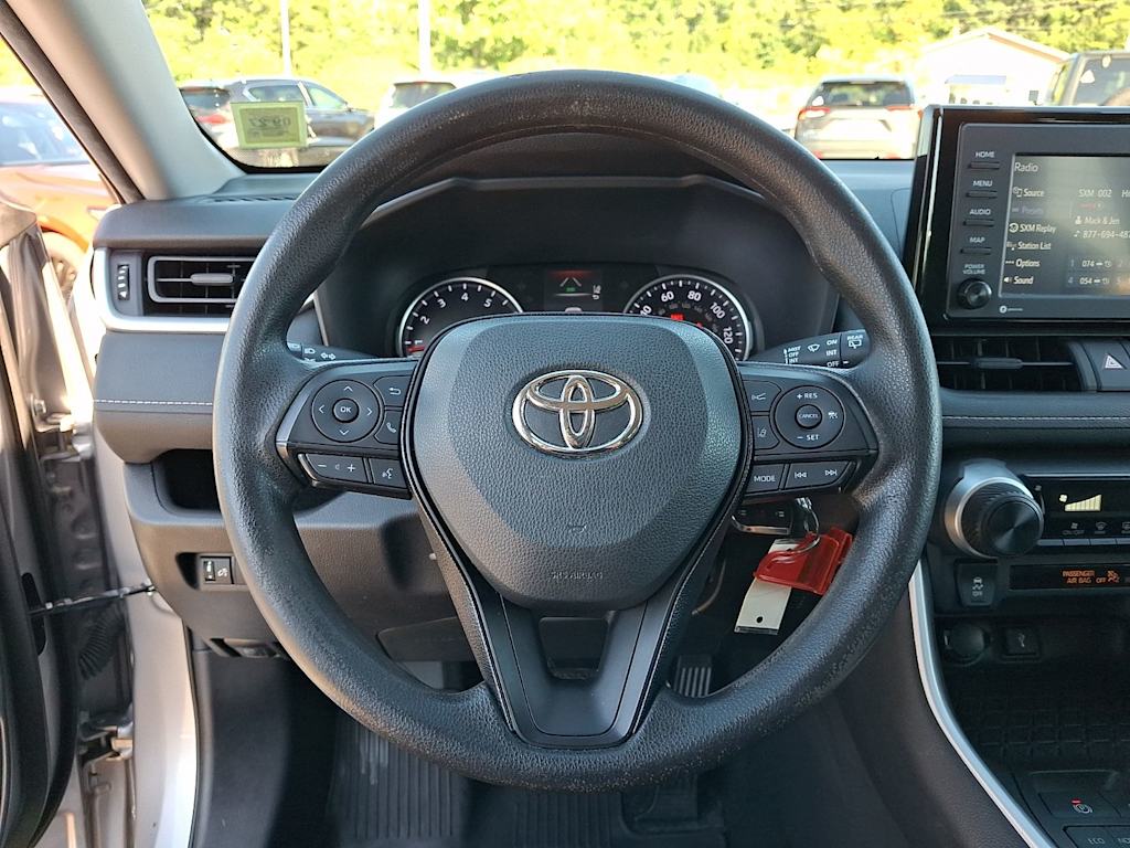 Thumbnail: 2021 Toyota RAV4 - 8