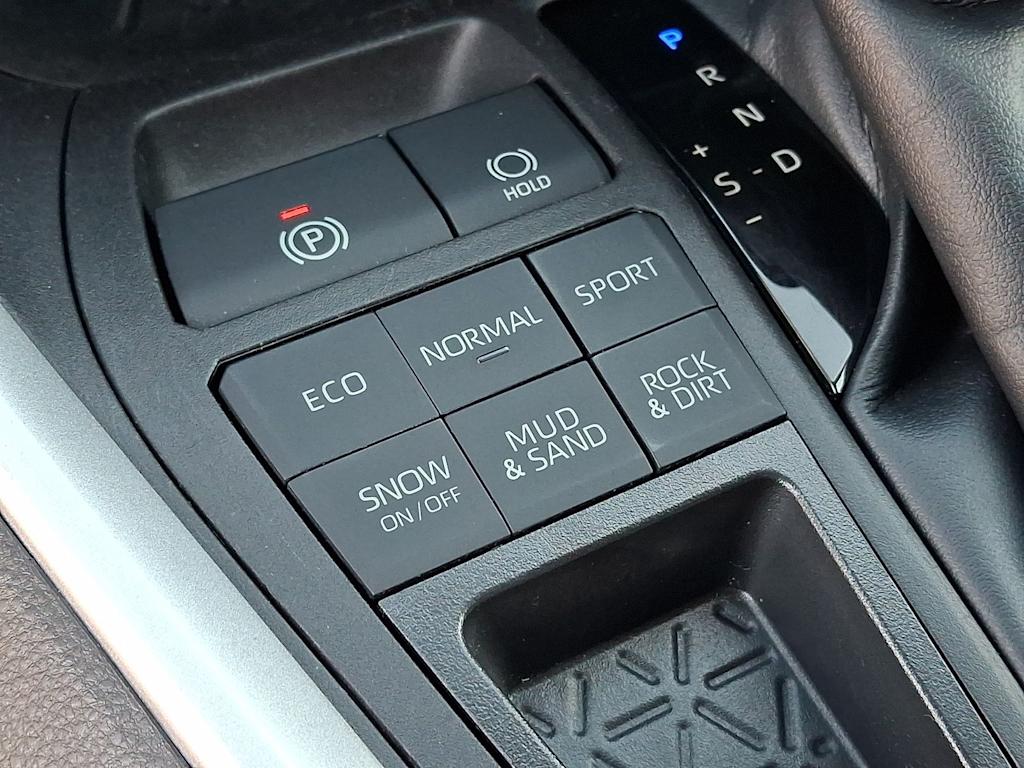 Thumbnail: 2023 Toyota RAV4 - 28