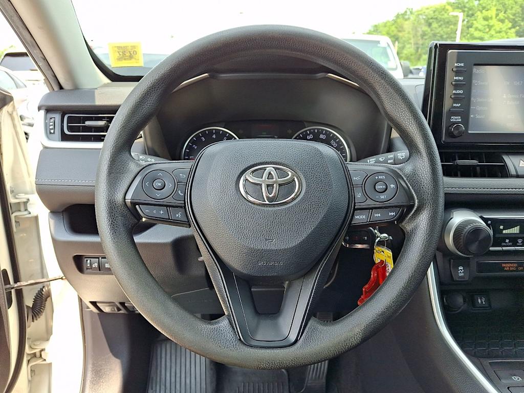 Thumbnail: 2019 Toyota RAV4 - 9