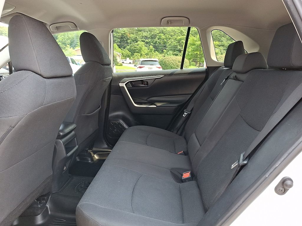 Thumbnail: 2019 Toyota RAV4 - 11
