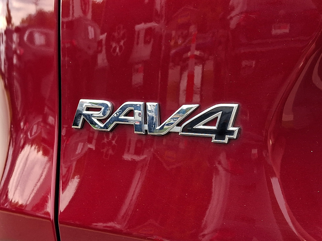 Thumbnail: 2020 Toyota RAV4 - 7