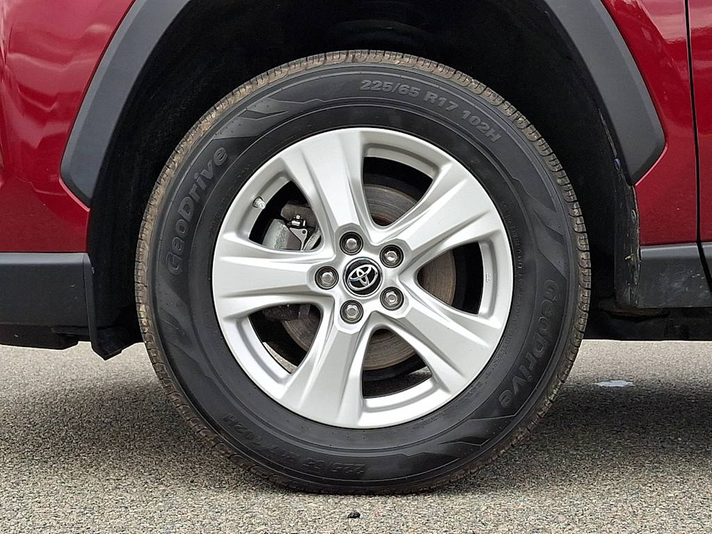 Thumbnail: 2020 Toyota RAV4 - 8