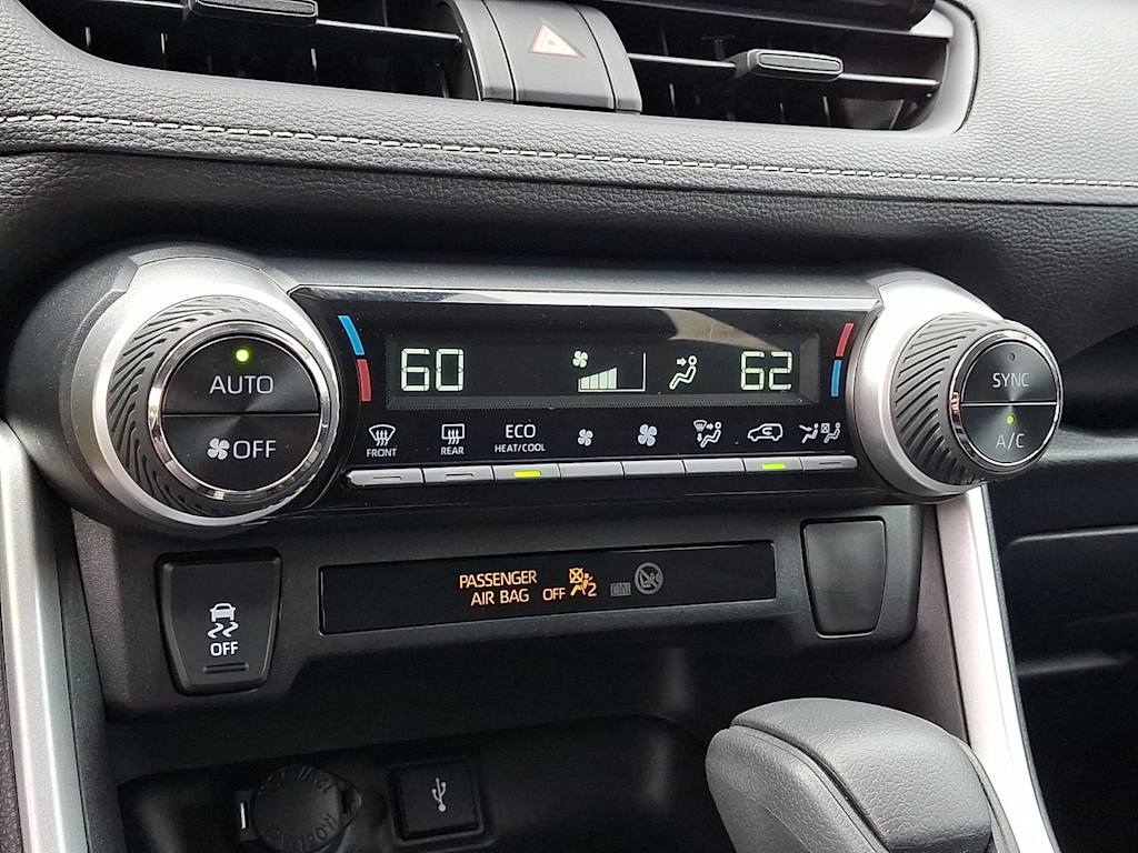 Thumbnail: 2020 Toyota RAV4 - 22