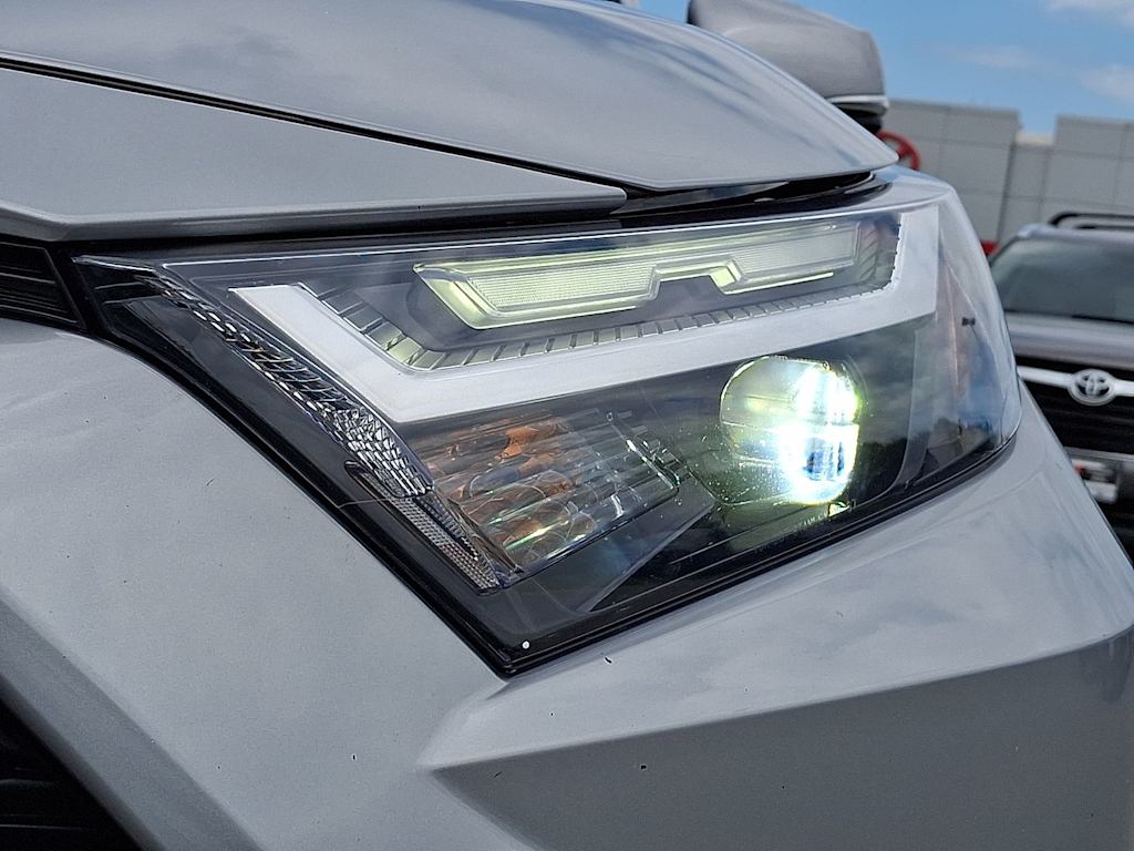 Thumbnail: 2023 Toyota RAV4 - 19