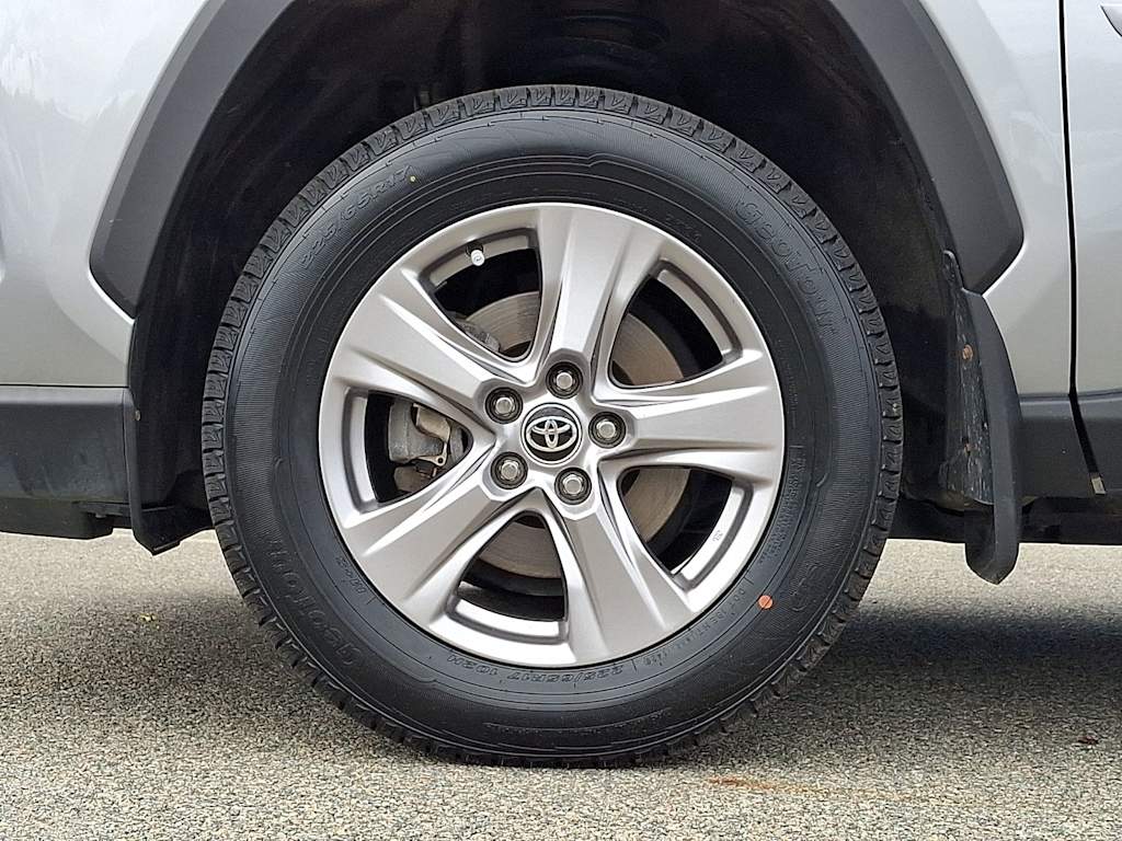 Thumbnail: 2023 Toyota RAV4 - 8