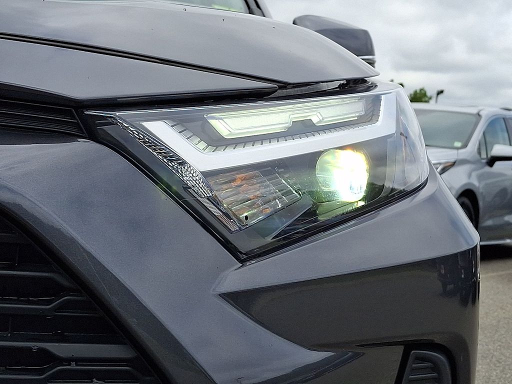 Thumbnail: 2025 Toyota RAV4 - 19