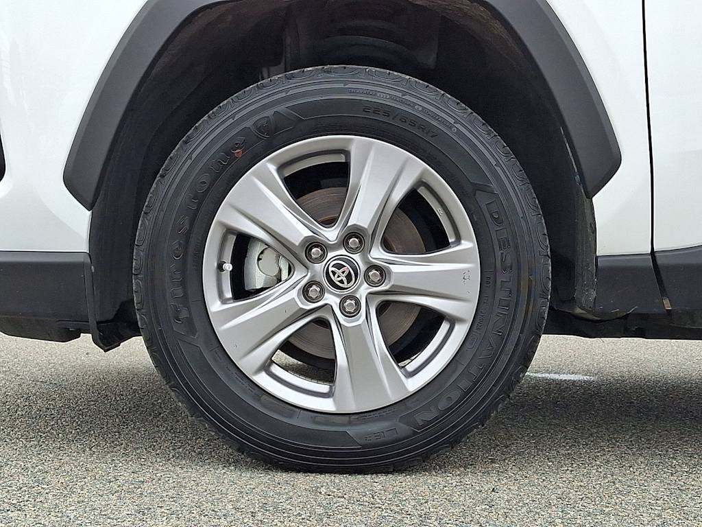 Thumbnail: 2025 Toyota RAV4 - 8