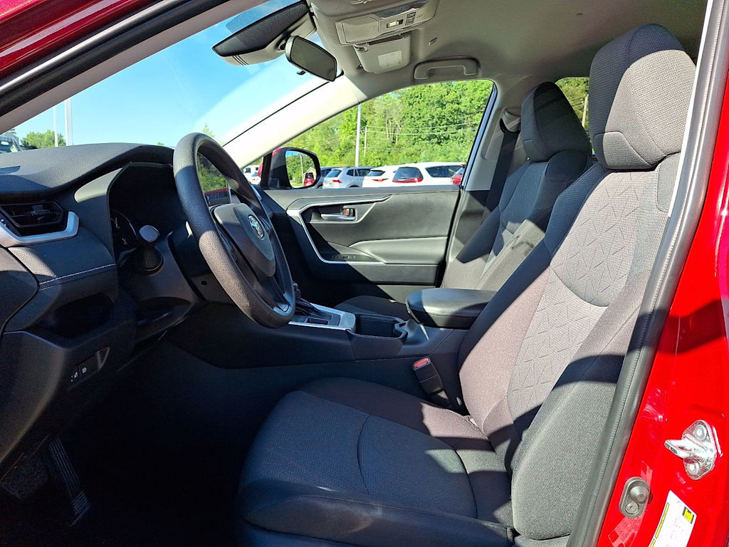 Thumbnail: 2025 Toyota RAV4 - 10