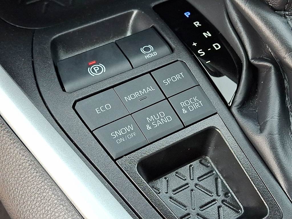 Thumbnail: 2024 Toyota RAV4 - 28