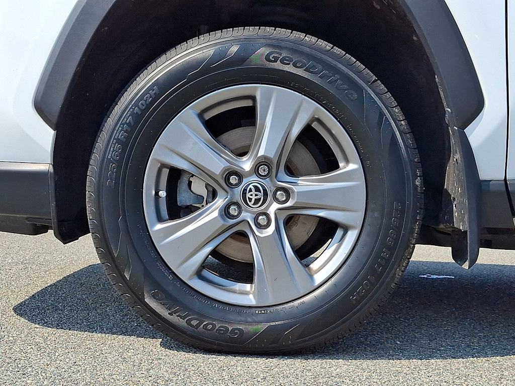 Thumbnail: 2024 Toyota RAV4 - 7