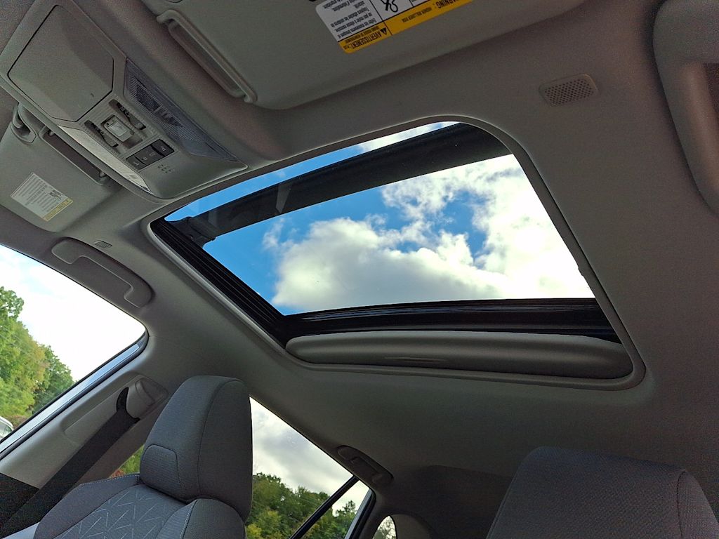 Thumbnail: 2025 Toyota RAV4 - 22
